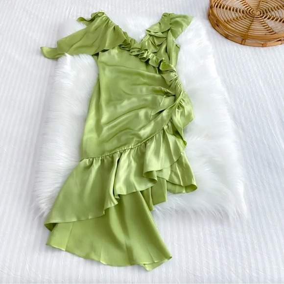 NWOT Cinq a Sept Petunya Ruffle Silk Midi Dress Prickly Pear Green V-neck Satin - Picture 5 of 14